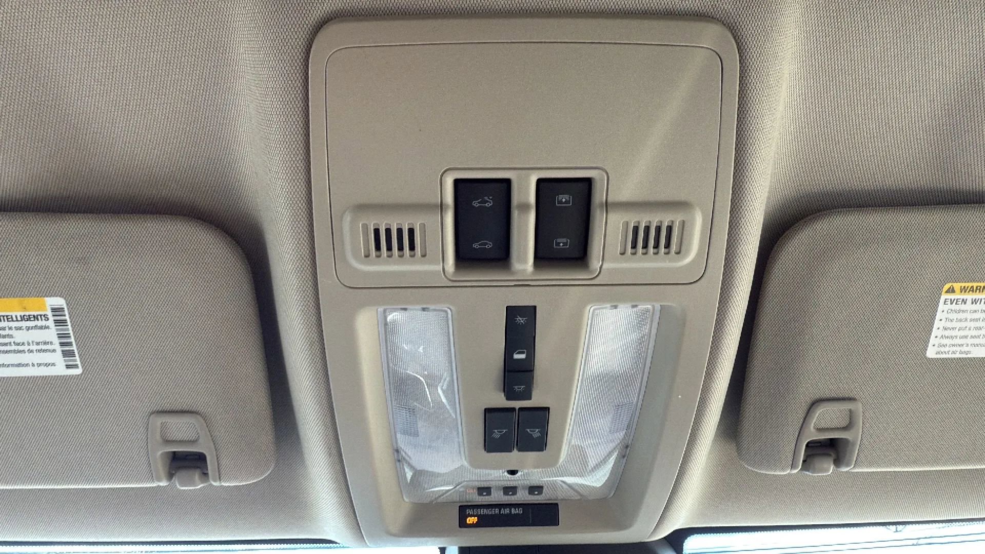 Used 2015 Cadillac SRX Luxury w/ Driver Awareness Package image 21