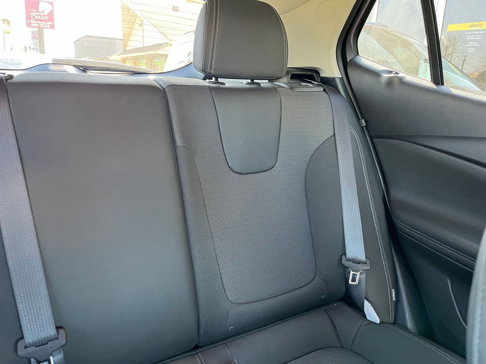 Used 2025 Buick Encore GX Preferred image 36