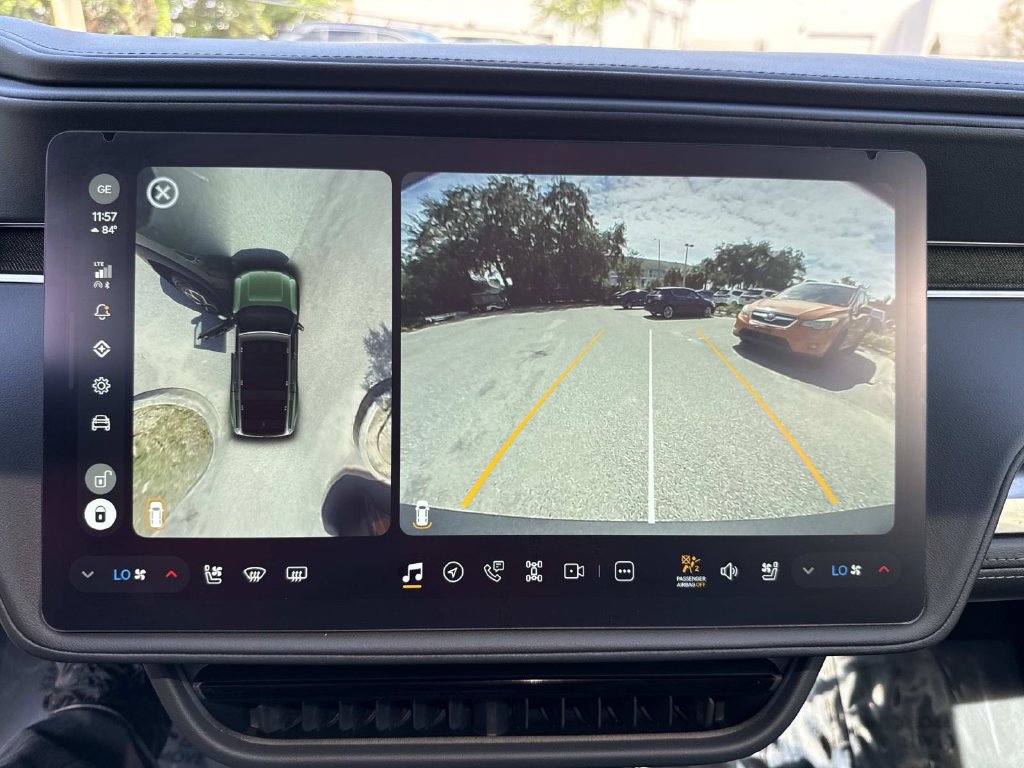 Used 2024 Rivian R1S Adventure Dual AWD/4WD image 30
