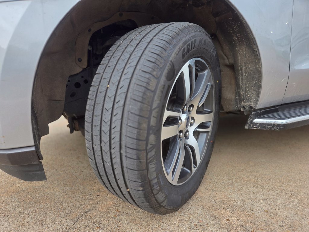 Used 2022 Ford Expedition XLT RWD image 9