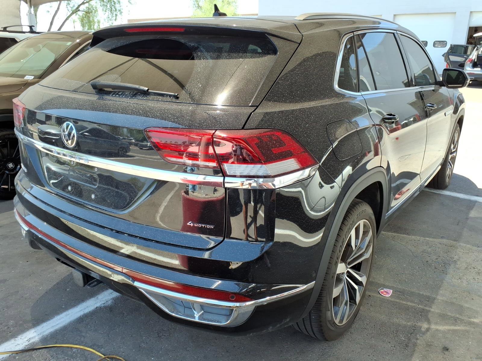 Used 2023 Volkswagen Atlas Cross Sport SEL Premium R-Line AWD/4WD image 3
