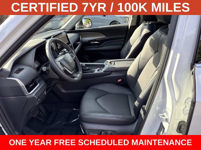 Used 2024 Toyota Grand Highlander AWD Hybrid image 14