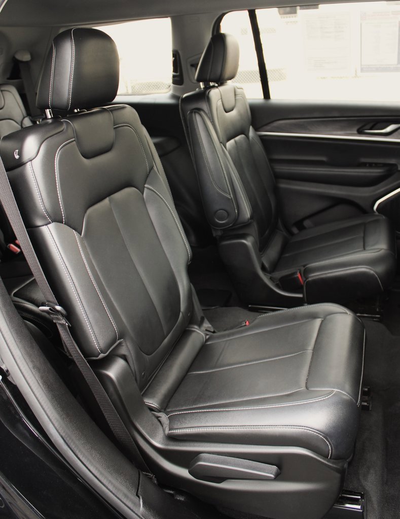 Used 2022 Jeep Grand Cherokee L Limited image 26