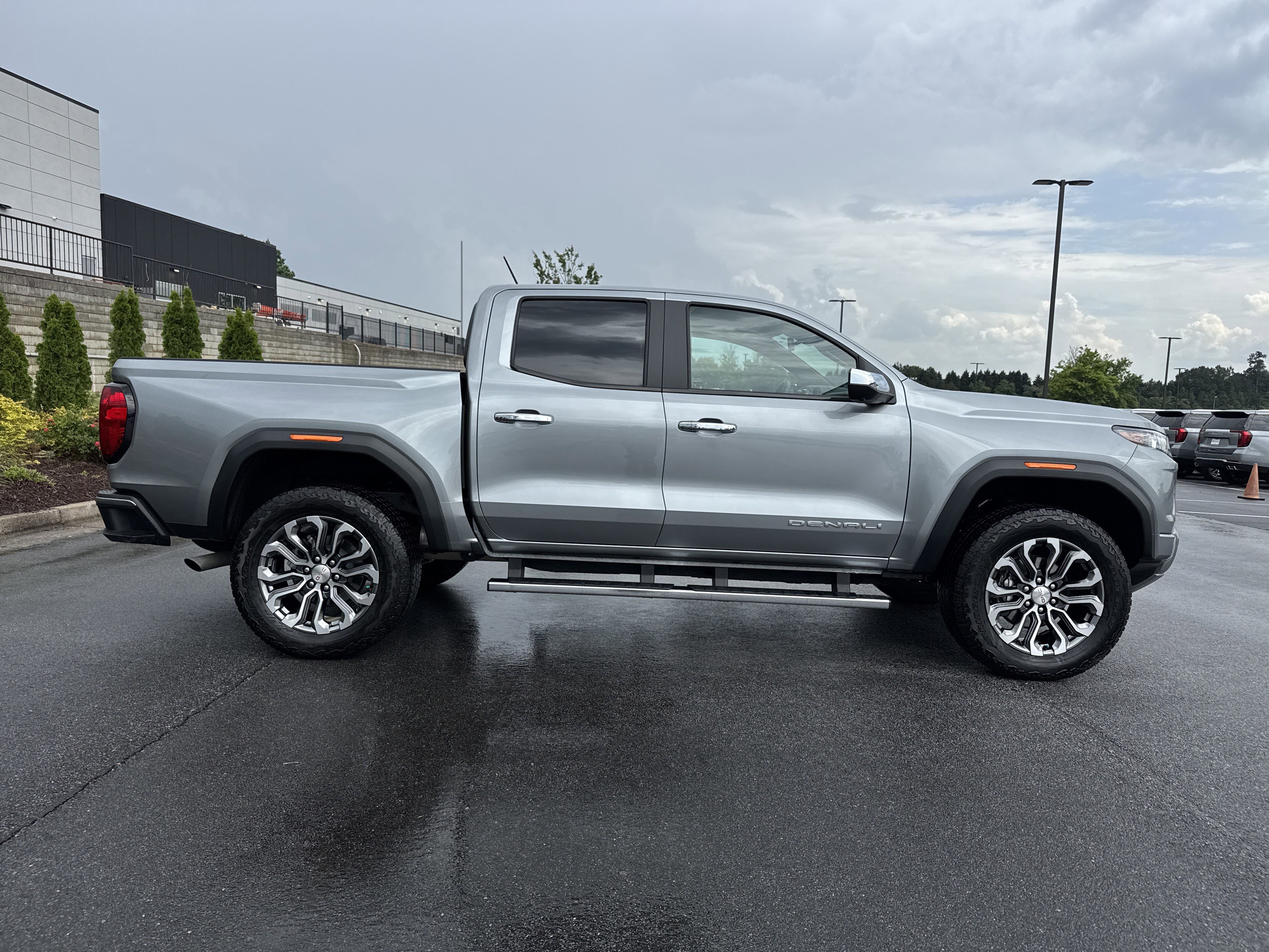 Used 2024 GMC Canyon Denali AWD/4WD image 11