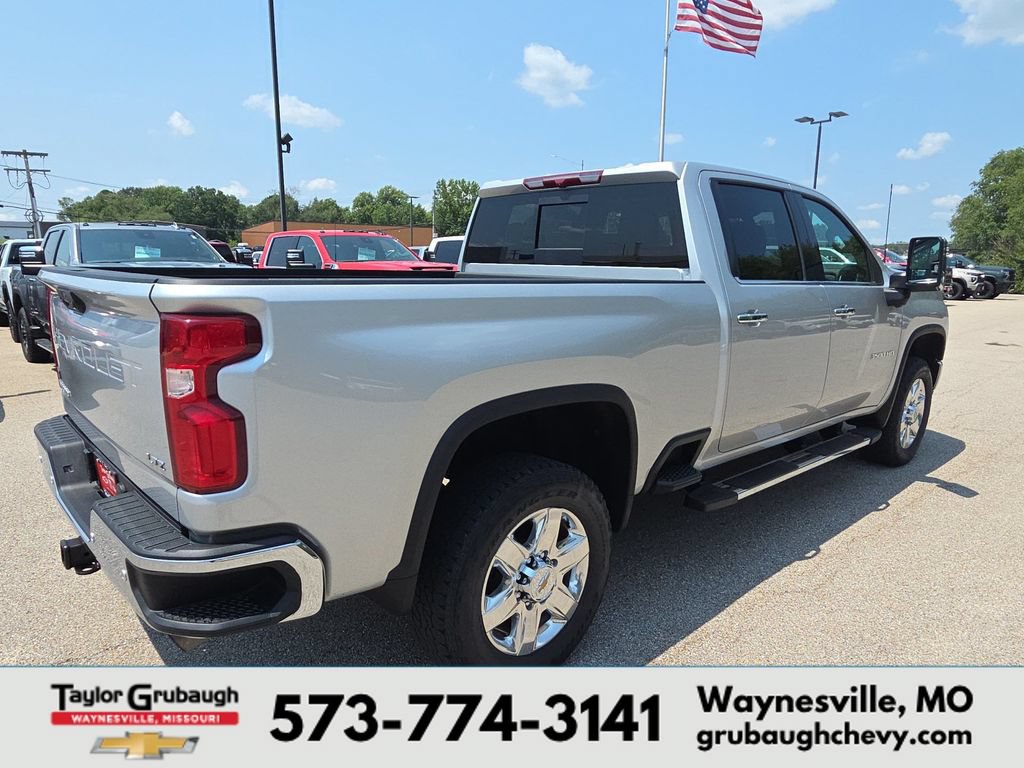 Used 2023 Chevrolet Silverado 3500 LTZ w/ LTZ Plus Package AWD/4WD image 9
