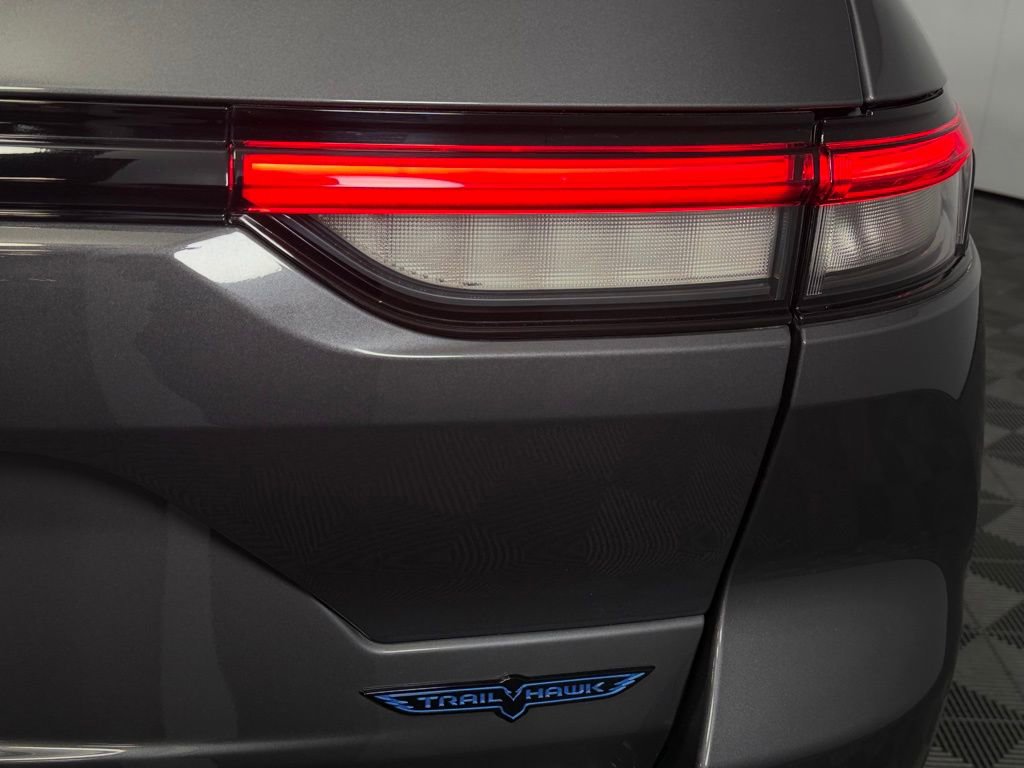 Used 2023 Jeep Grand Cherokee Trailhawk w/ Advanced Protech Group II image 13