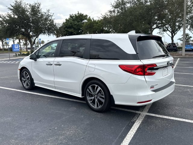 Certified 2024 Honda Odyssey Touring image 6