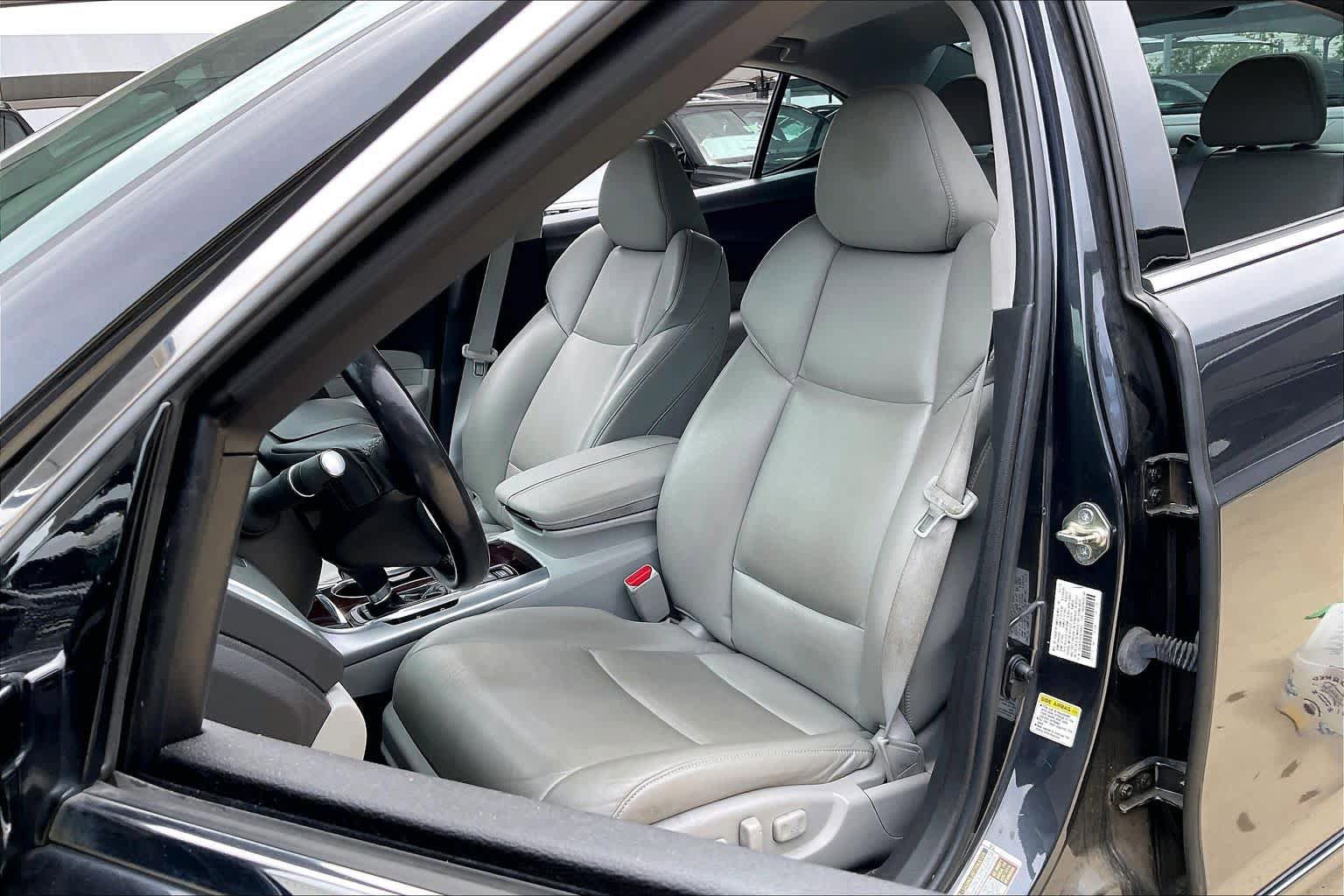 Used 2015 Acura TLX FWD image 8