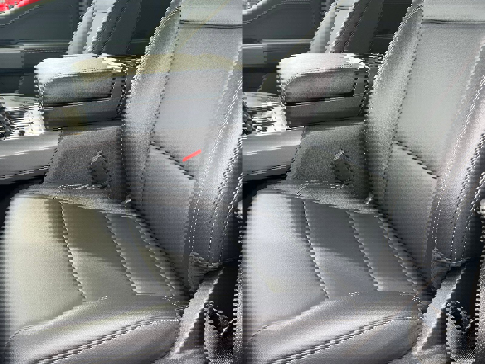 New 2025 Ford F150 XLT w/ Equipment Group 303A High image 24