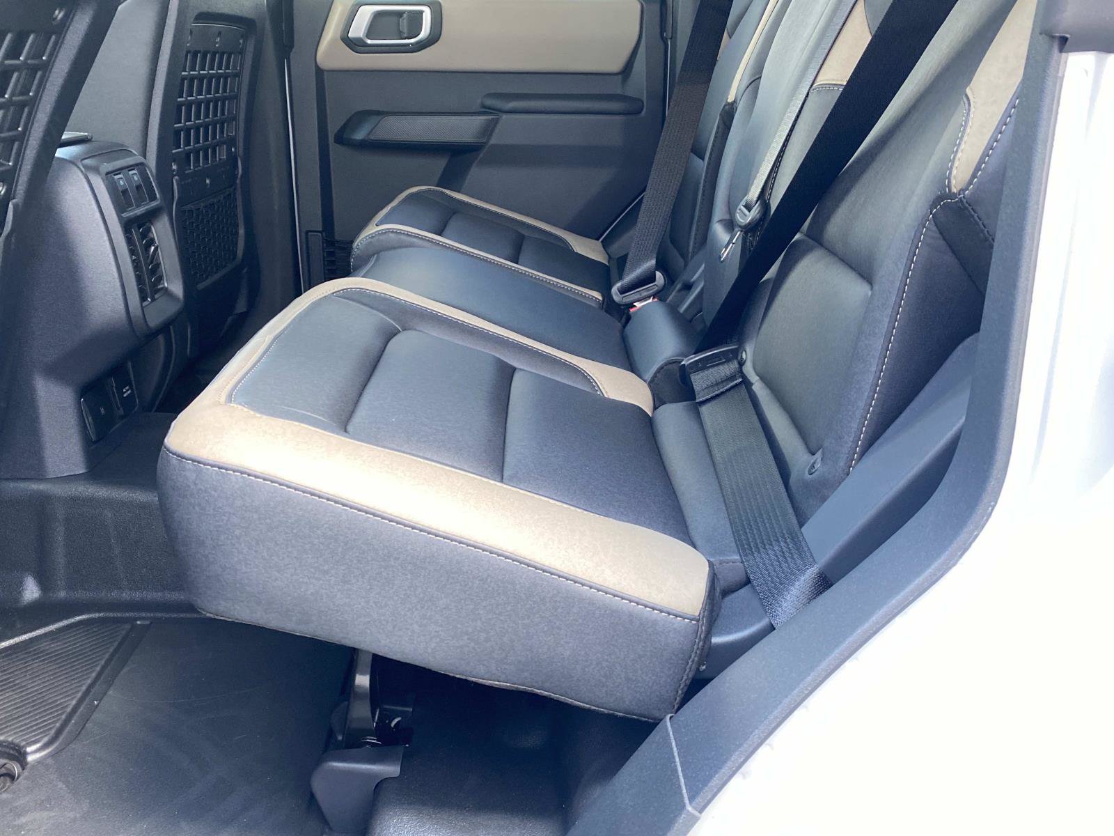 New 2026 Ford Bronco Big Bend w/ Black Diamond Package AWD/4WD image 11