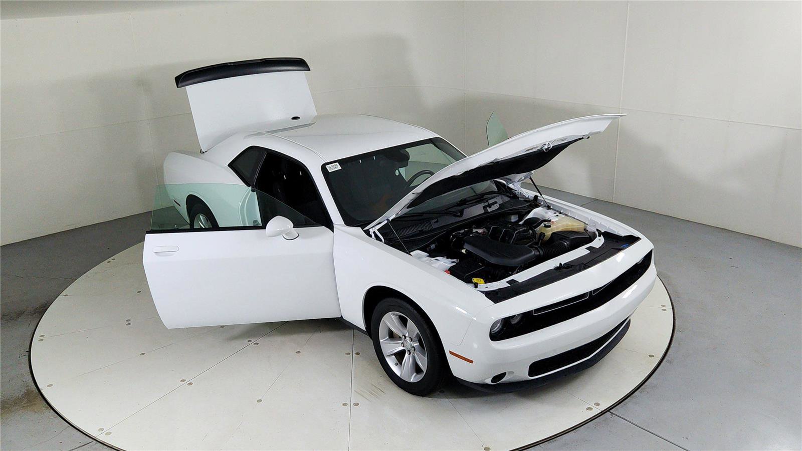Used 2023 Dodge Challenger SXT image 38