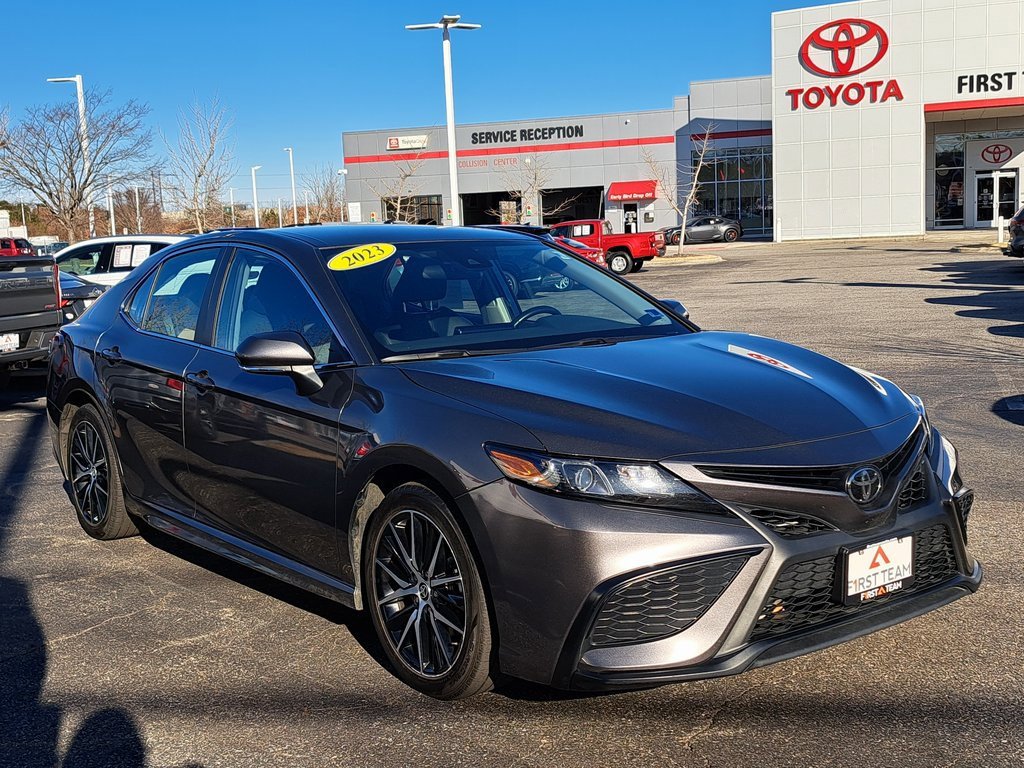 Used 2023 Toyota Camry SE image 5