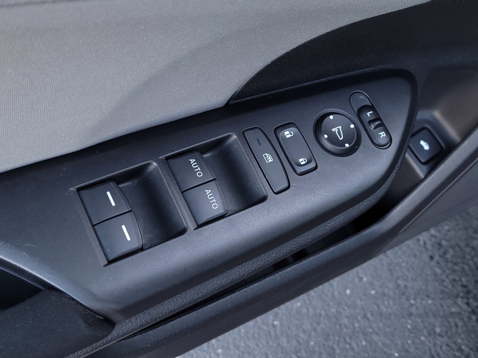 Used 2019 Honda Civic EX image 9