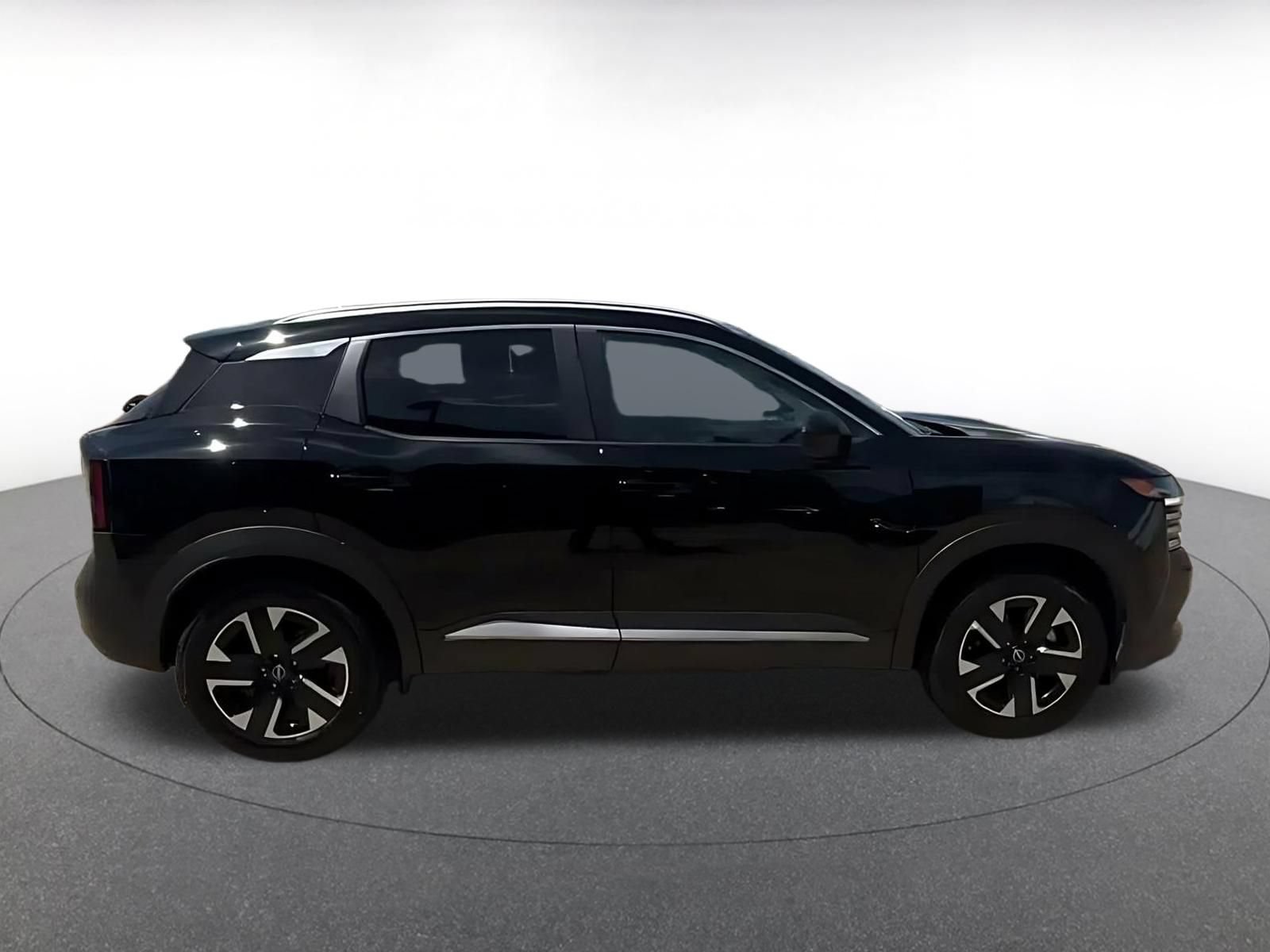 Used 2026 Nissan Kicks SV w/ Cold Weather Package AWD/4WD image 14