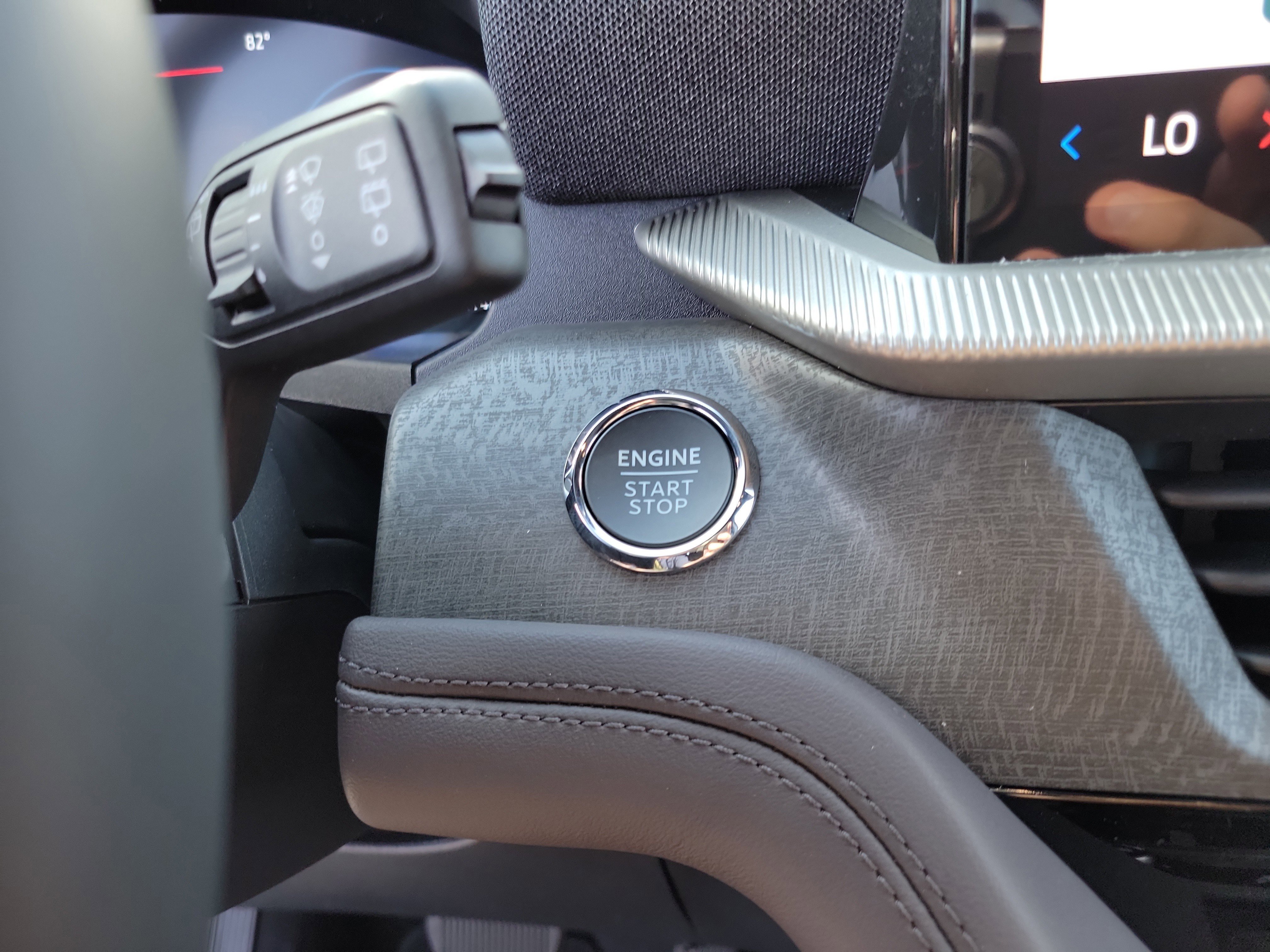 New 2026 Ford Explorer Platinum image 18