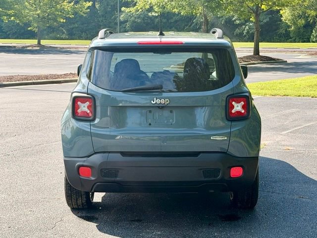 Used 2017 Jeep Renegade Latitude w/ Popular Equipment Group FWD image 6