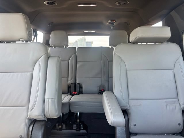 Used 2024 Chevrolet Suburban LT w/ Luxury Package AWD/4WD image 12