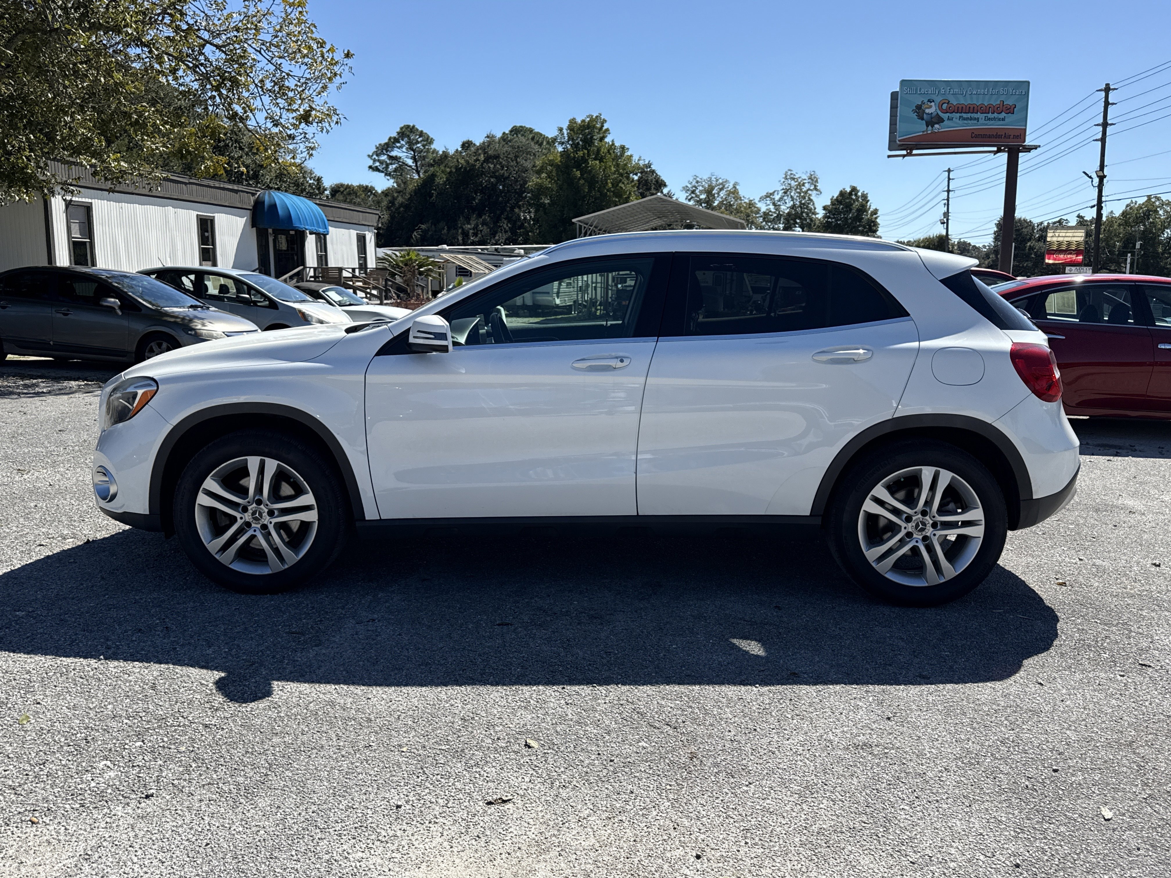 Used 2019 Mercedes-Benz GLA 250 4MATIC image 2