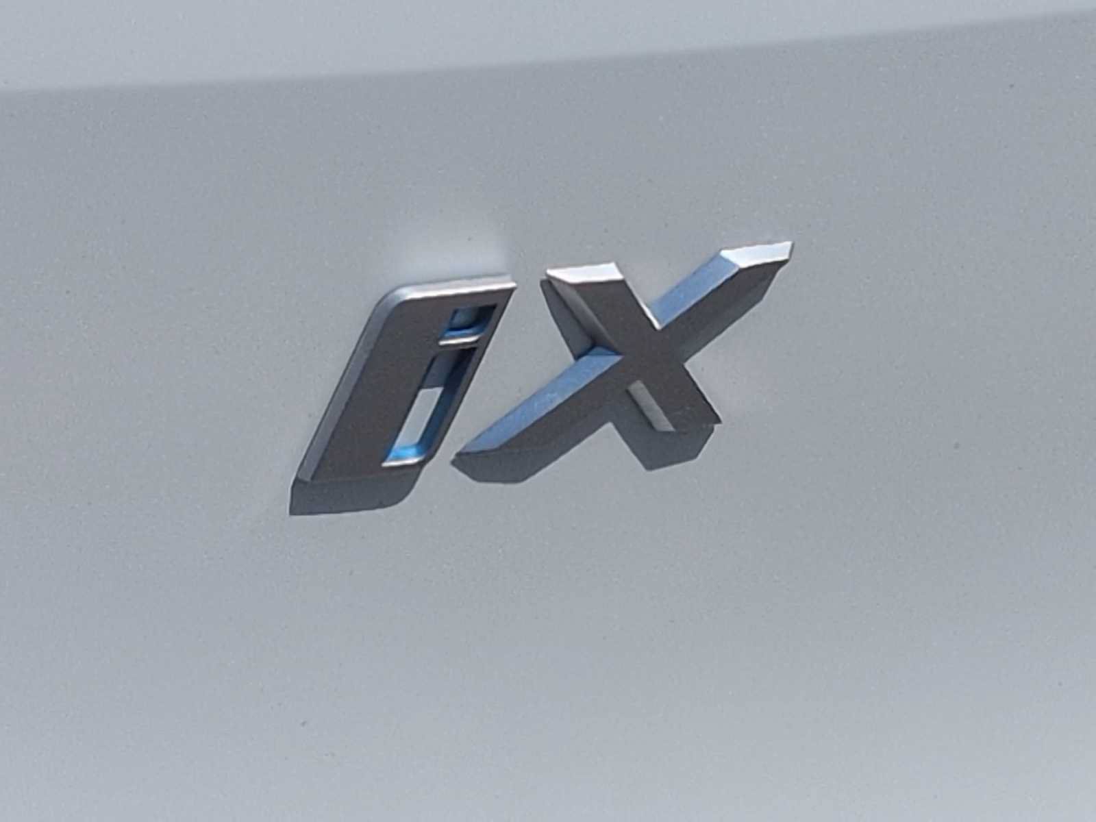 Certified 2024 BMW iX xDrive50 w/ Sport Package AWD/4WD image 13