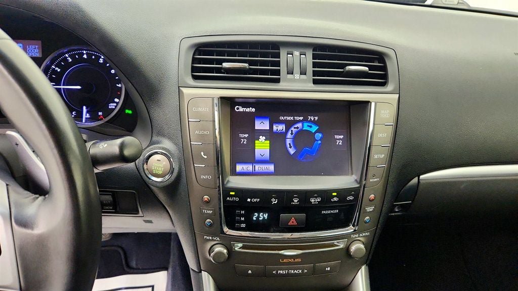 Used 2013 Lexus IS 250C w/ Luxury Pkg RWD image 19