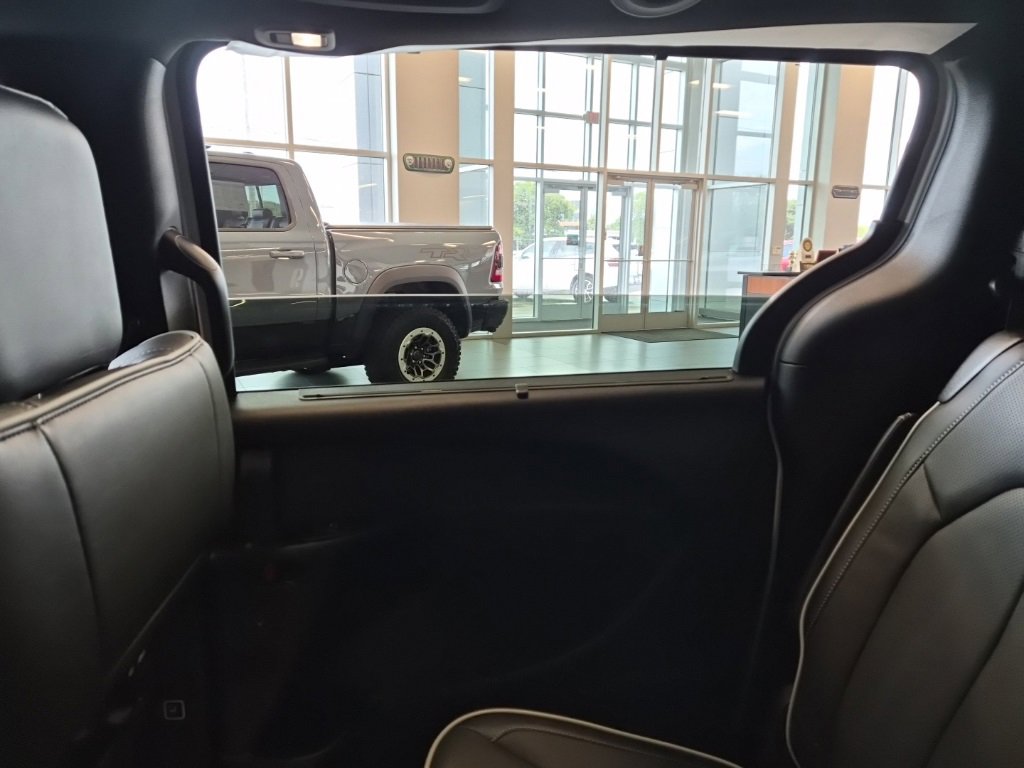 New 2026 Chrysler Pacifica Limited w/ S Appearance Package image 49