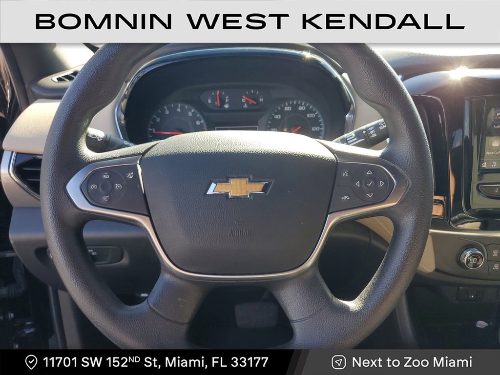 Used 2023 Chevrolet Traverse LS image 28