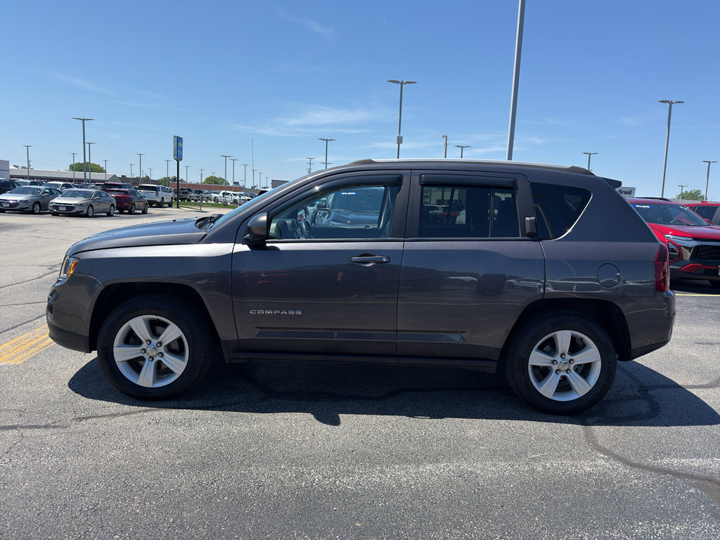 Used 2017 Jeep Compass Latitude AWD/4WD image 6