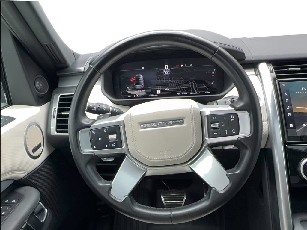 Used 2023 Land Rover Discovery HSE R-Dynamic AWD/4WD image 39