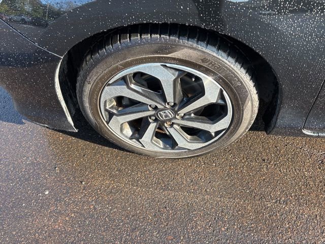 Used 2017 Honda Accord EX image 32