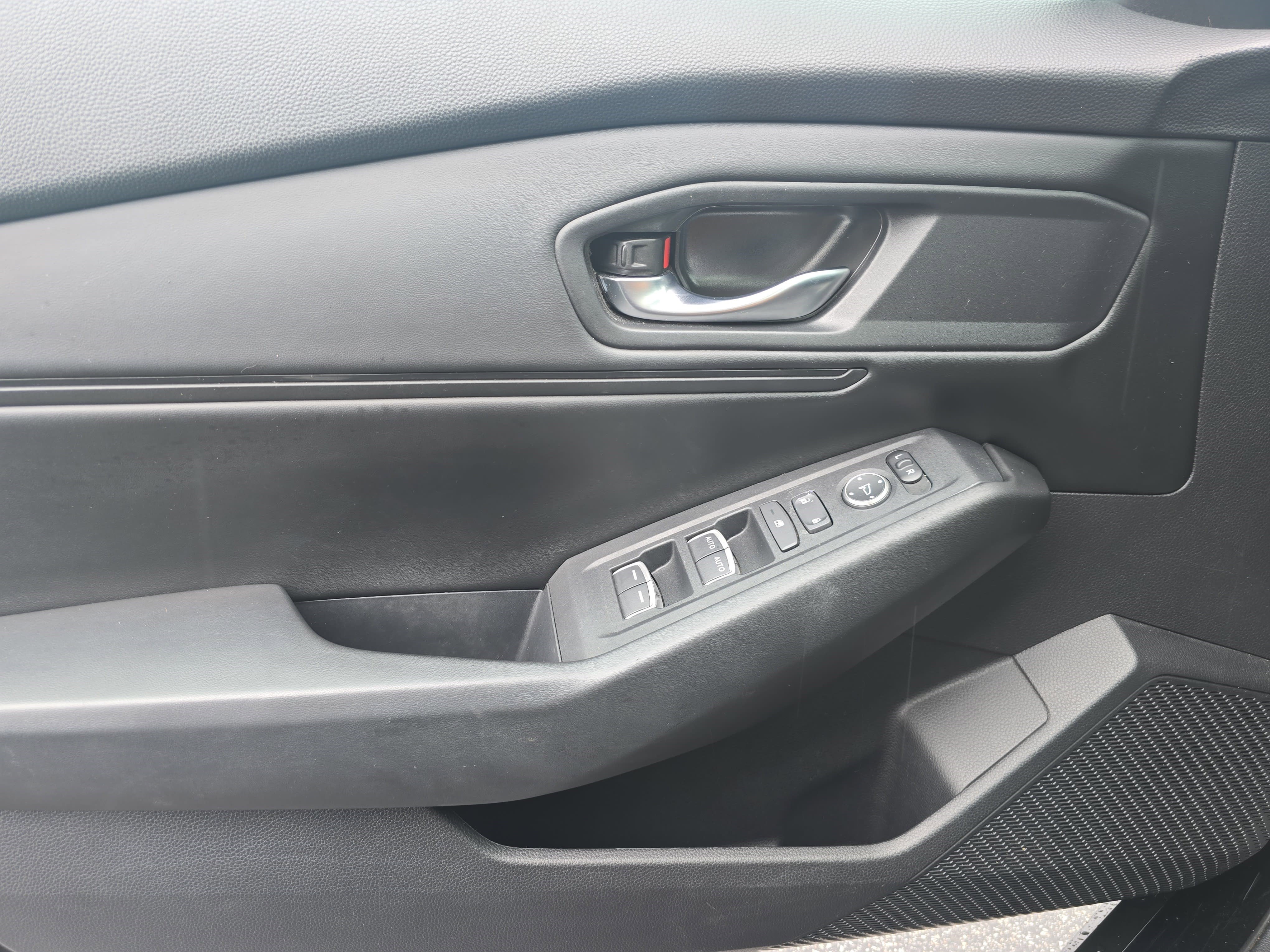 Used 2023 Honda Accord EX image 25
