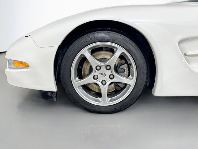 Used 2001 Chevrolet Corvette Coupe w/ Preferred Equipment Group1 RWD image 30