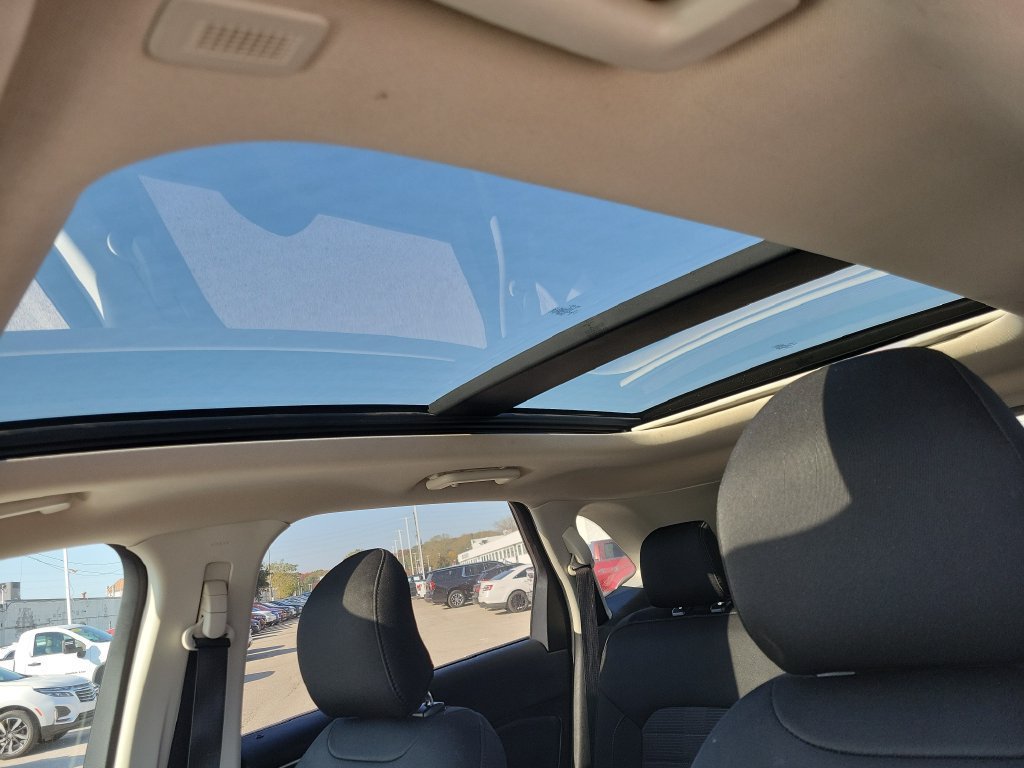 Used 2019 Ford Edge SEL AWD/4WD image 35