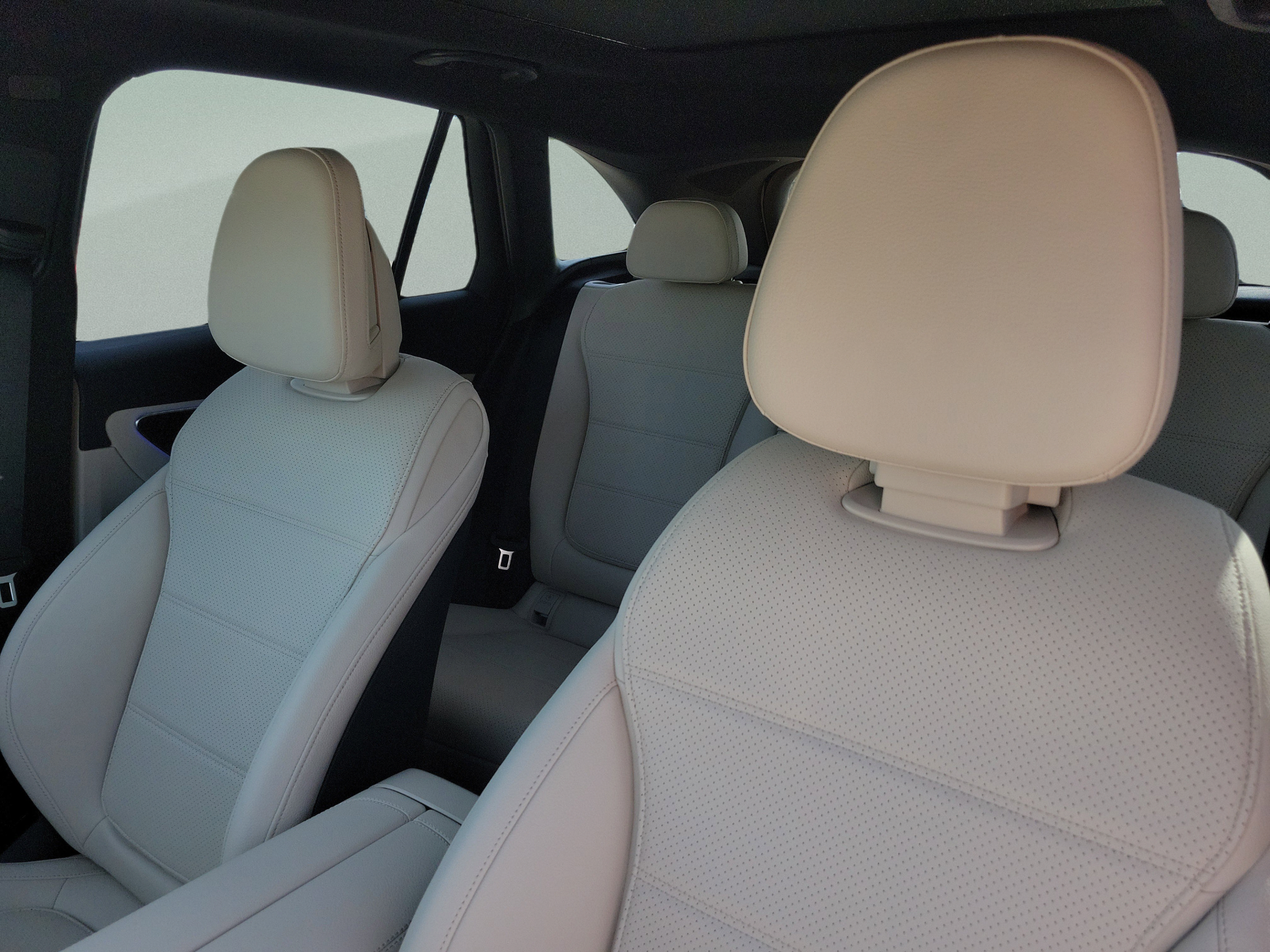 Used 2026 Mercedes-Benz GLC 300 image 16