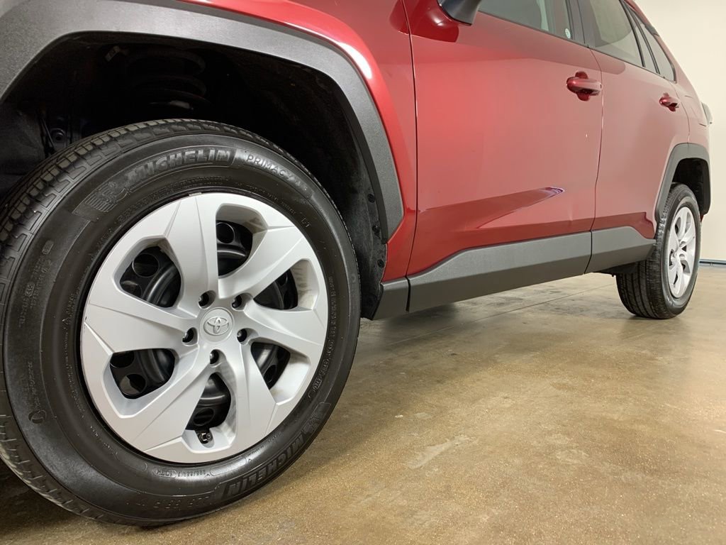 Used 2024 Toyota RAV4 LE image 2