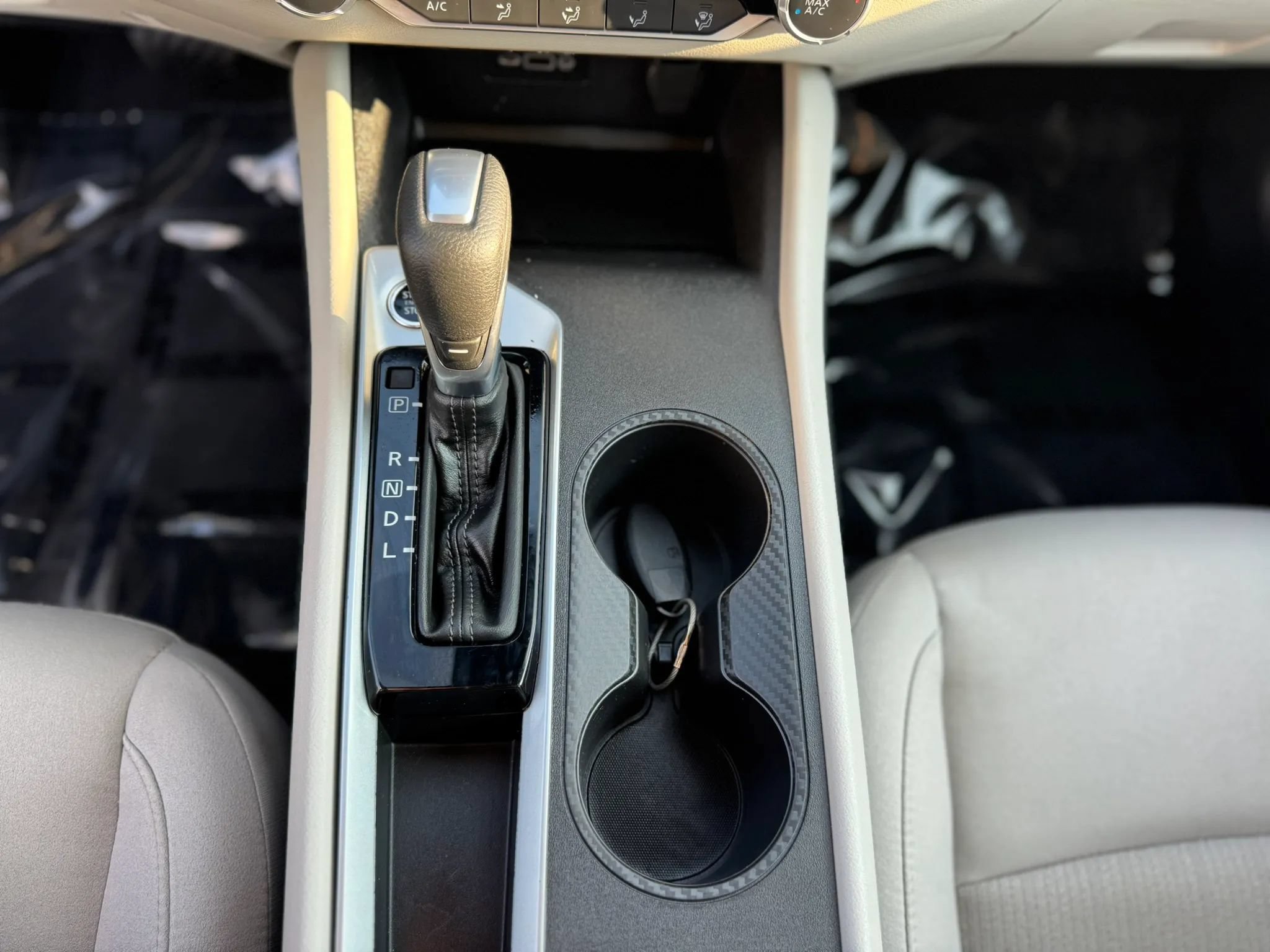 Used 2025 Nissan Altima 2.5 SV FWD image 19