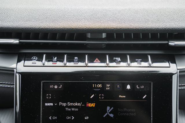 Used 2025 Jeep Grand Cherokee Laredo X w/ Luxury Tech Group I AWD/4WD image 40