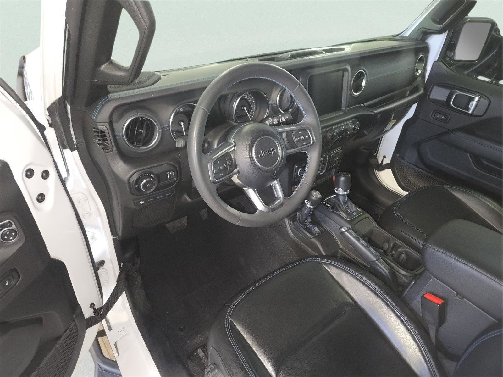 Used 2023 Jeep Wrangler Unlimited Rubicon 4xe AWD/4WD image 18