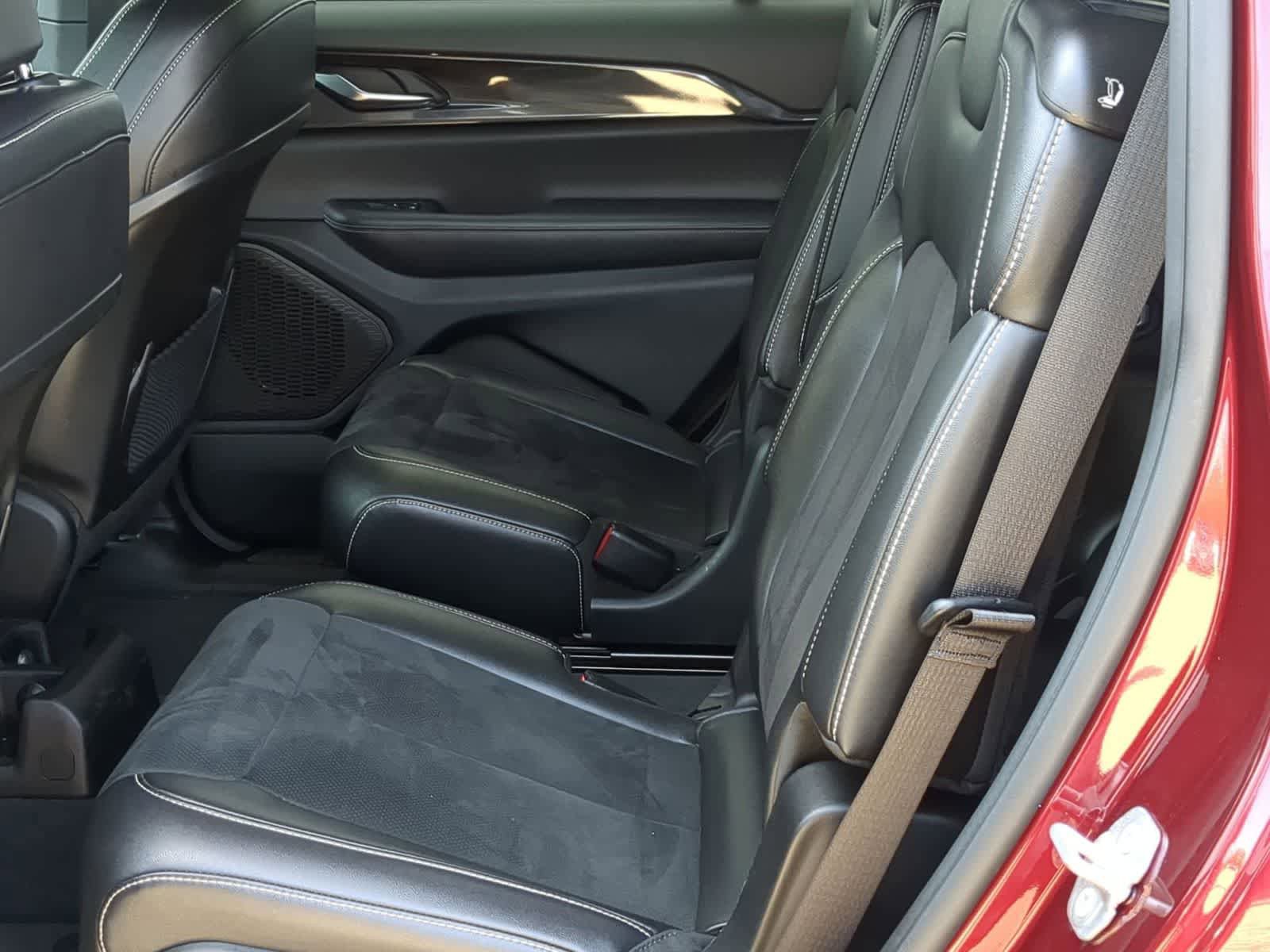 Certified 2023 Jeep Grand Cherokee L Laredo AWD/4WD image 19