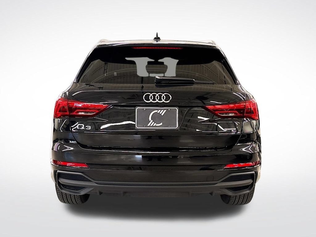 Certified 2025 Audi Q3 2.0T Premium Plus w/ Premium Plus Package AWD/4WD image 4