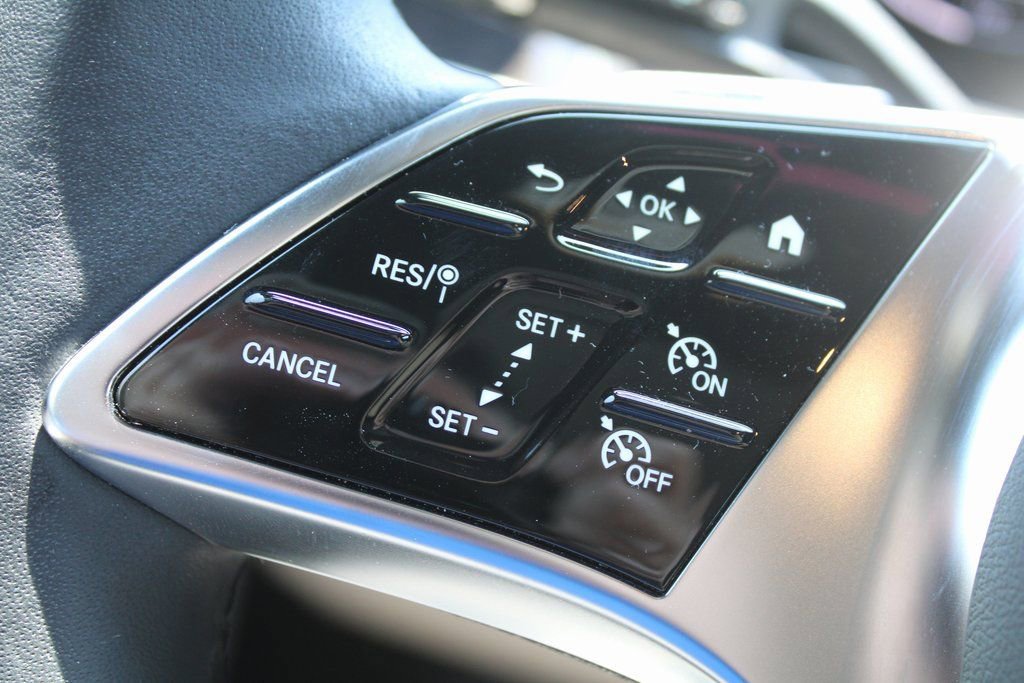 Certified 2025 Mercedes-Benz GLC 350e image 28