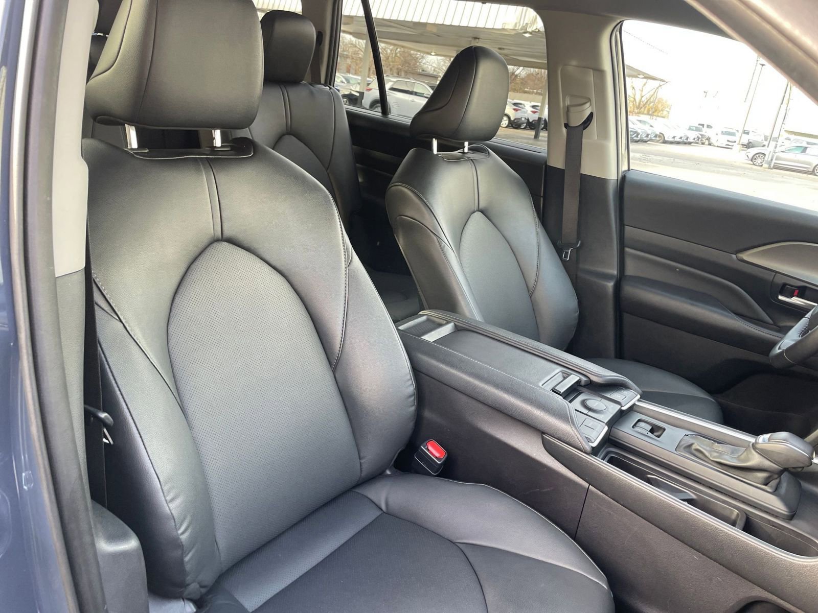 Used 2025 Toyota Grand Highlander FWD image 36