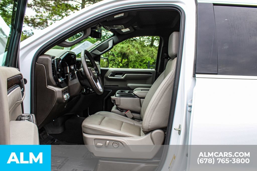 Used 2026 GMC Sierra 1500 SLT AWD/4WD image 16