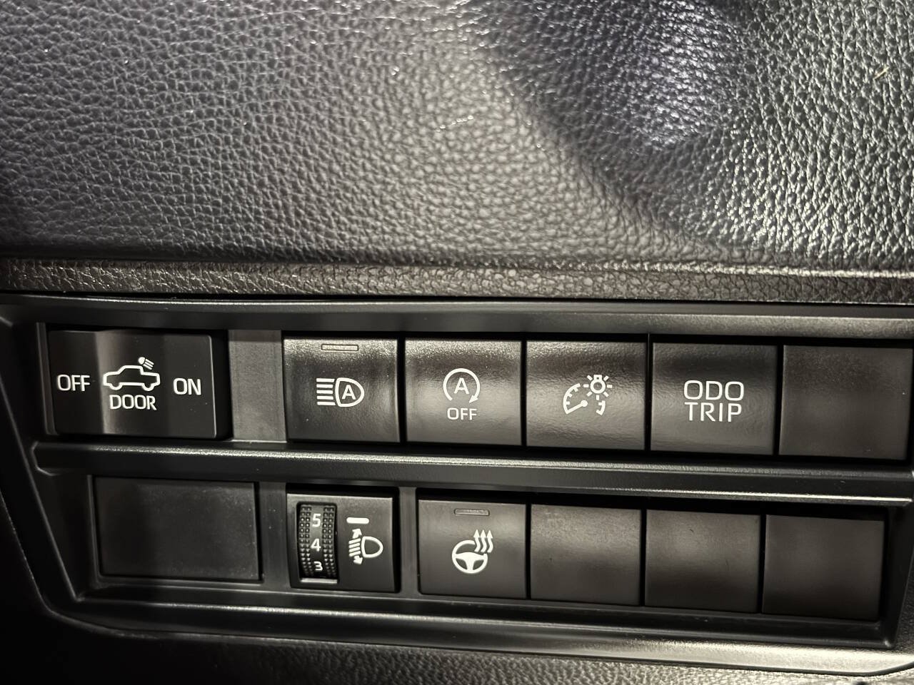 Used 2024 Toyota Tundra SR5 w/ SR5 Premium Package AWD/4WD image 27
