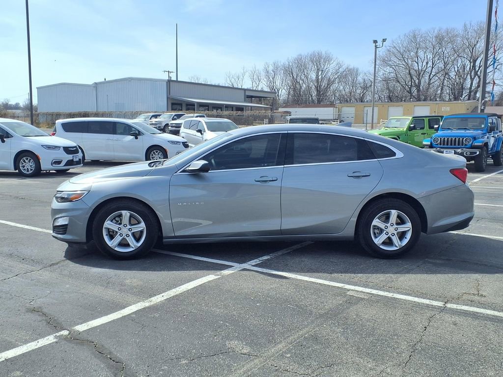 Used 2024 Chevrolet Malibu LT image 4
