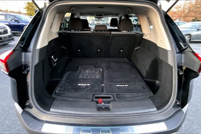 Used 2023 Nissan Rogue SV image 21