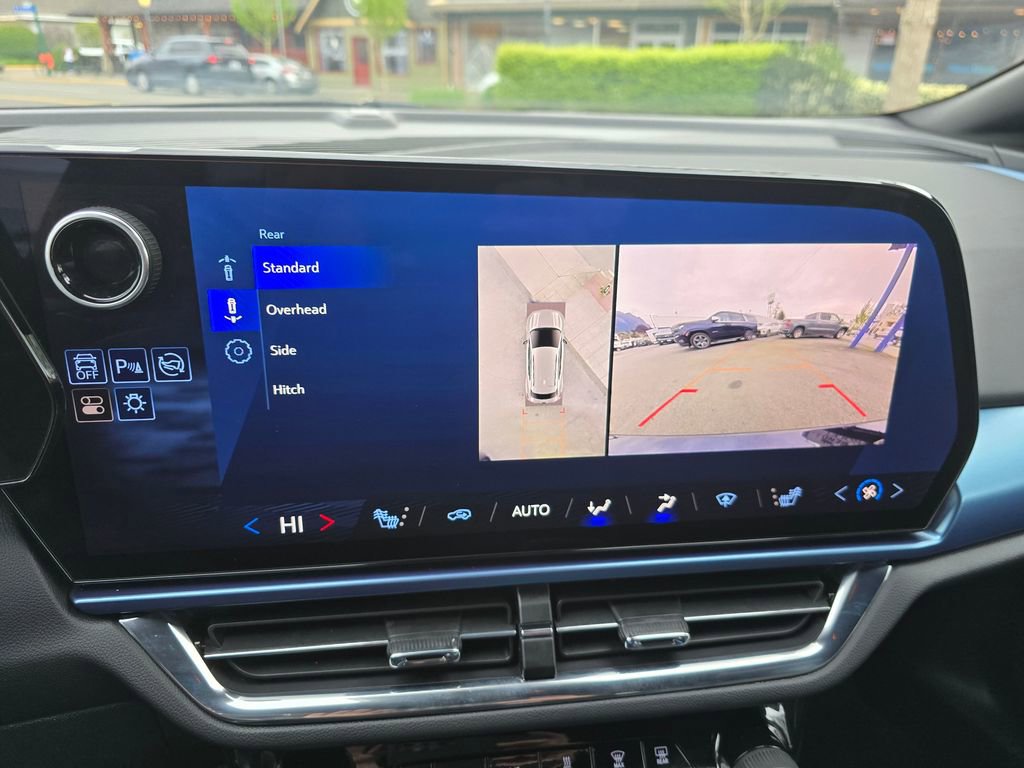 Used 2025 Chevrolet Equinox EV LT w/ Convenience Package FWD image 32
