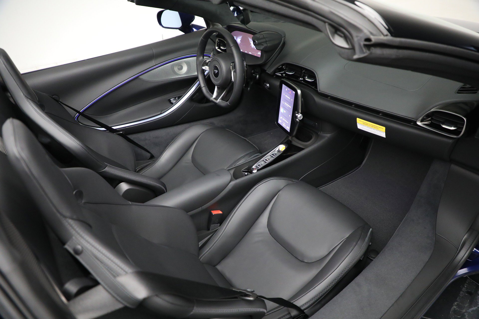 New 2025 McLaren Artura TechLux image 34