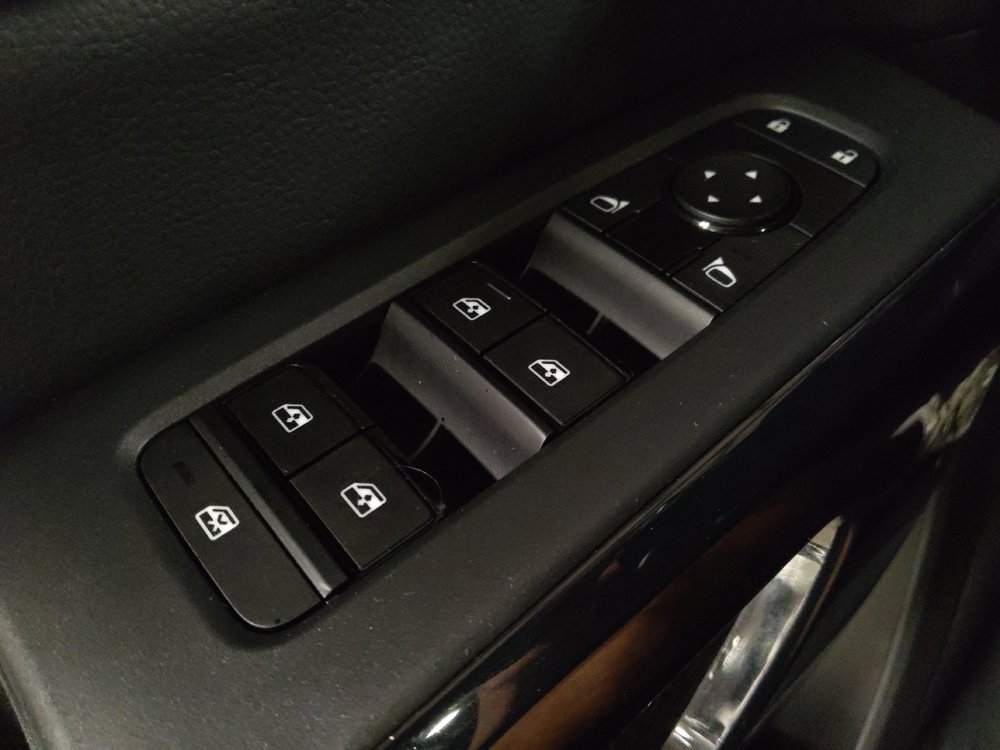 Used 2023 Nissan Pathfinder S image 27