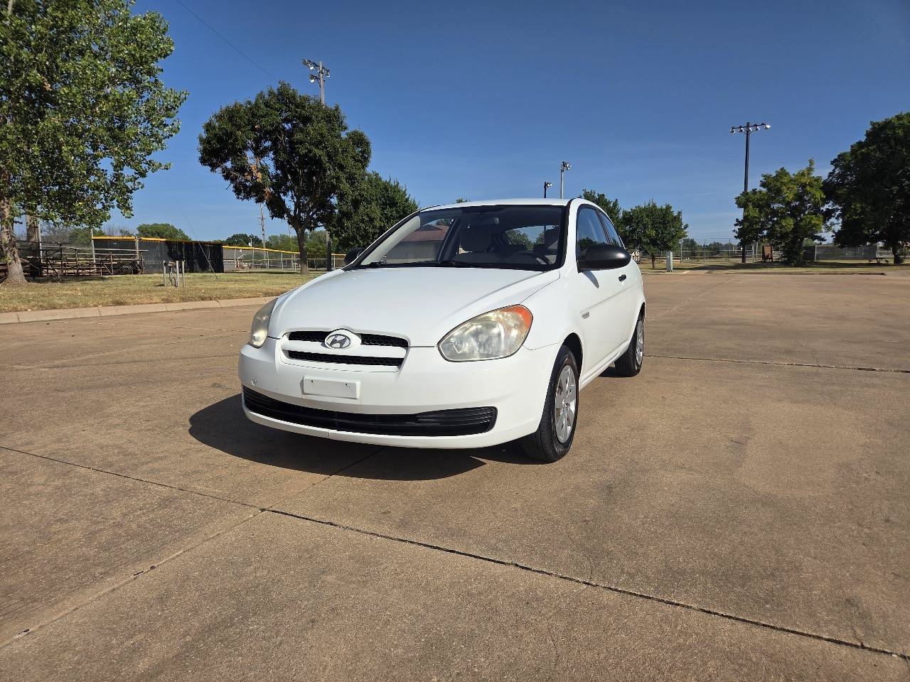 Used 2009 Hyundai Accent GS FWD image 4