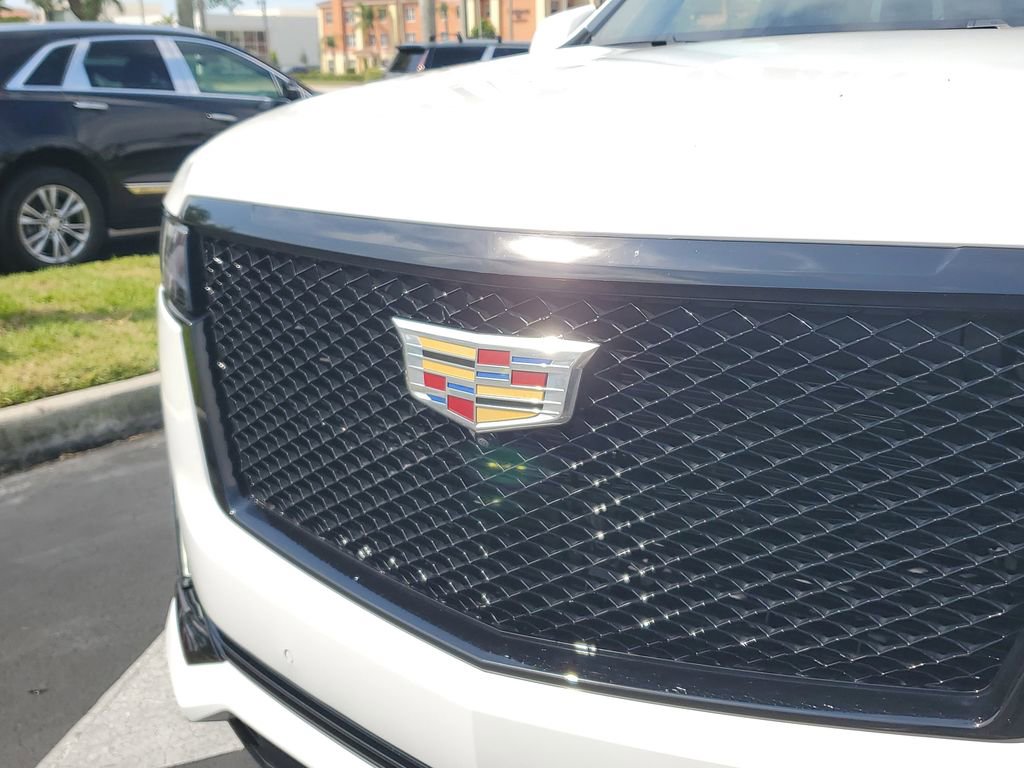 Used 2023 Cadillac Escalade Sport Platinum w/ LPO, ONYX Package image 9